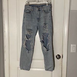 American Eagle High Waisted Mom Jean